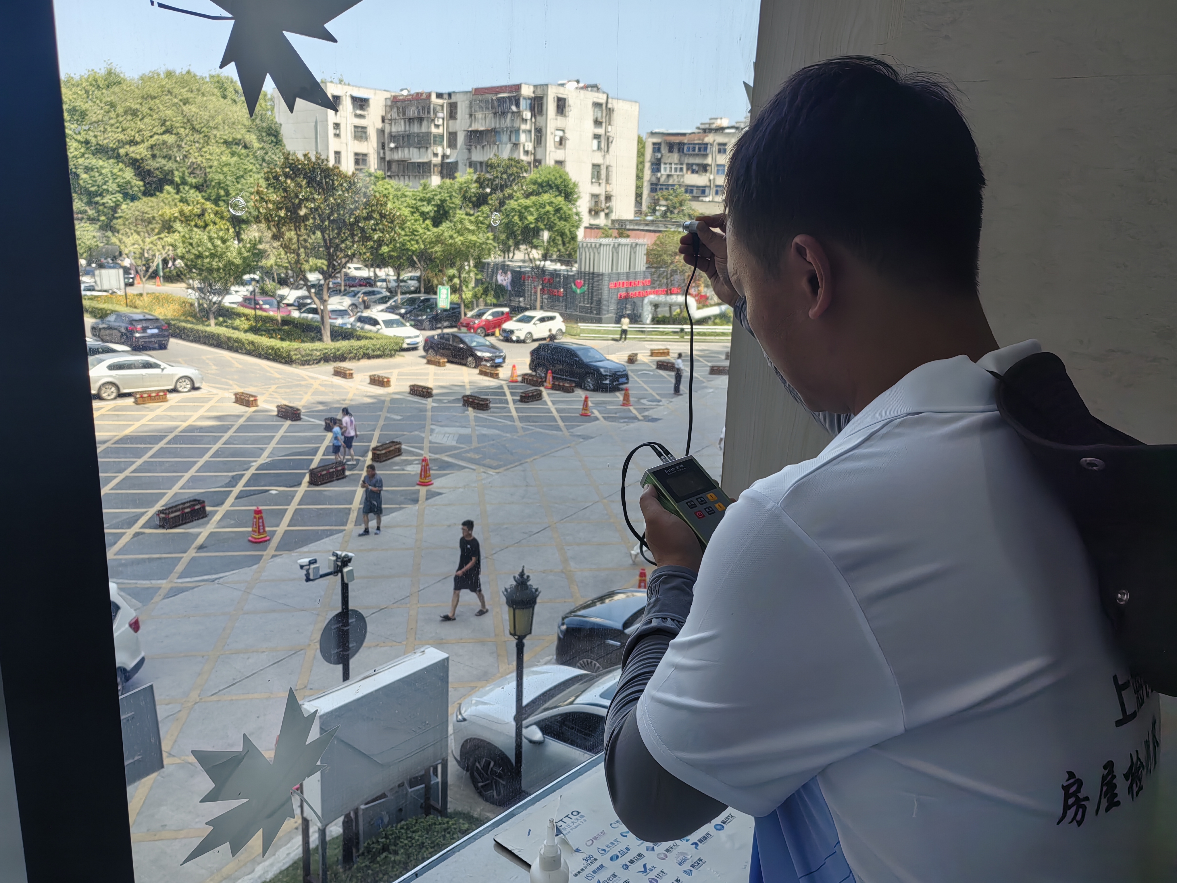 鋼化玻璃自爆原因檢測分析