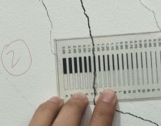房屋出現(xiàn)裂縫怎么辦？房屋墻體裂縫怎么加固？